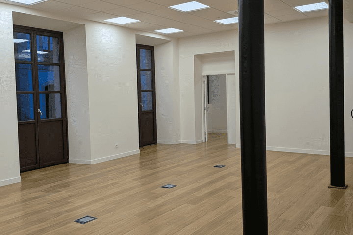 Rehabilitación integral de las oficinas de turismo del Ayuntamiento de Avilés
